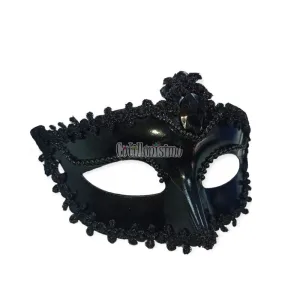 Alternative view of Antifaz Negro con Perlitas