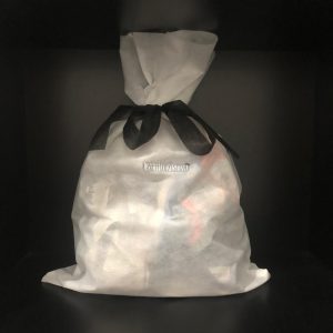 Alternative view of Bolsa Carioca BLANCA CON LAZO NEGRO 60cmX40cm X5 Unidades (FRISELINA)