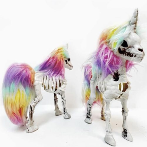 Esqueleto de Unicornio Macabro 21 cm